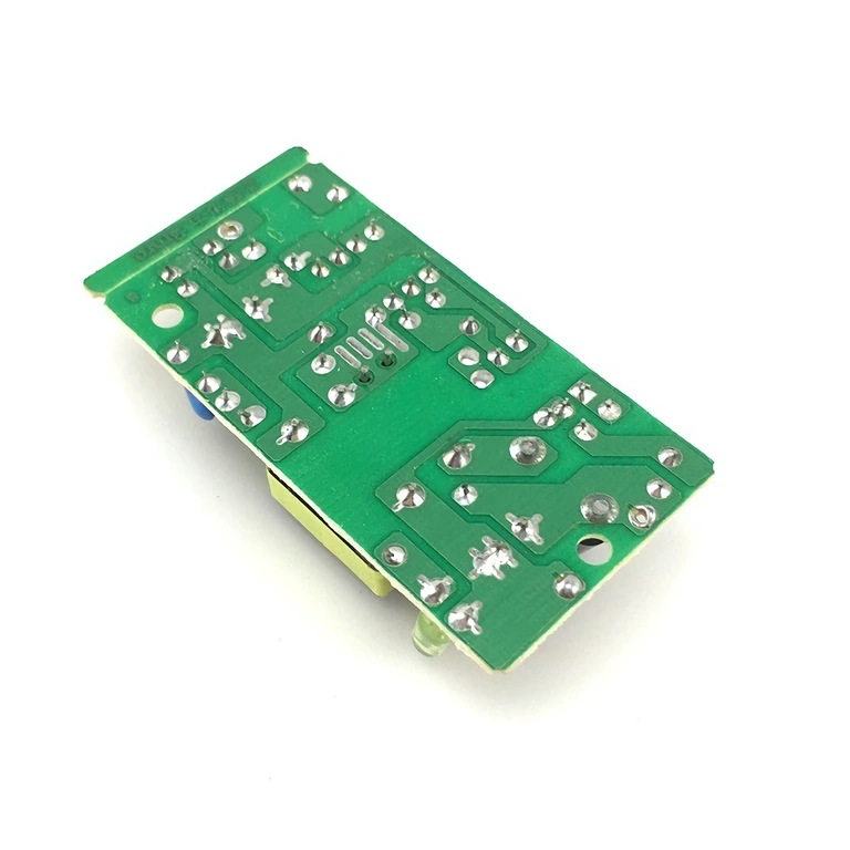 Снимка на 5V 2A switch режим захранване