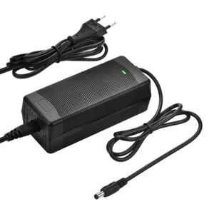 Încărcător 36V–42V 3A pentru trotinete, biciclete și hoverboard, sigur și fiabil