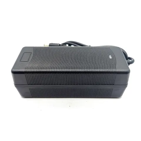 Încărcător 36V–42V 3A cu mufă GX16 (3 pini), compatibil biciclete electrice entry-mid