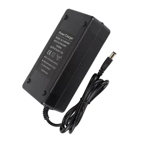Încărcător 48V–54.6V 2A, încărcare rapidă și sigură, cu indicator LED roșu/verde
