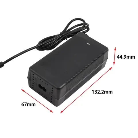 Încărcător 60V–67.2V 2A, design compact și portabil, ventilator silențios și protecții multiple