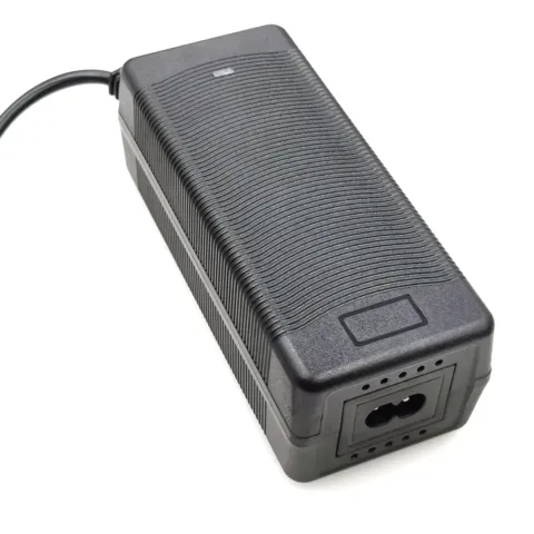 Încărcător 60V–67.2V 2A cu mufă GX16 (3 pini) pentru biciclete și trotinete electrice off-brand