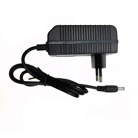 Încărcător Li-Ion 16.8V – vedere laterală compactă Încărcător 16.8V 2A Li-Ion – vedere laterală, portabil și ușor de utilizat pentru baterii 14.4V și BMS 4S